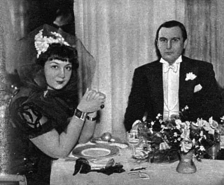 The-tatler-1938-06-29 mr-and-mrs-denis-conan-doyle-at-the-ritz